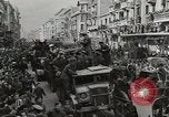Immagine di Greco prigionieri ribelli Atene GRECIA, 1946, secondo 24 filmato di repertorio 65675065376