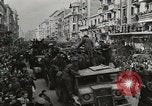 Immagine di Greco prigionieri ribelli Atene GRECIA, 1946, secondo 25 filmato di repertorio 65675065376