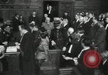 Standbild Marschall Petain Paris Frankreich, 1945, aus Sekunde 16 historischem Filmmaterial Videoclip 65675065380