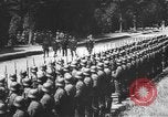 Standbild Adolf Hitler Frankreich, 1940, aus Sekunde 59 historischem Filmmaterial Videoclip 65675065382