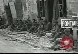 Immagine di Invasione Pontaubault Francia, 1944, secondo 21 filmato di repertorio 65675065386