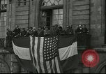 Immagine di Fanteria e serbatoi Mayenne Francia, 1944, secondo 3 filmato di repertorio 65675065388