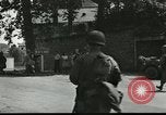 Immagine di Fanteria e serbatoi Mayenne Francia, 1944, secondo 20 filmato di repertorio 65675065388
