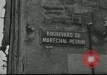 Immagine di Fanteria e serbatoi Mayenne Francia, 1944, secondo 35 filmato di repertorio 65675065388
