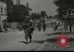 Immagine di Fanteria e serbatoi Mayenne Francia, 1944, secondo 38 filmato di repertorio 65675065388