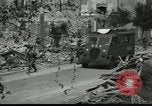 Immagine di Fanteria e serbatoi Mayenne Francia, 1944, secondo 42 filmato di repertorio 65675065388
