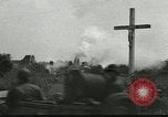 Immagine di Fanteria e serbatoi Mayenne Francia, 1944, secondo 56 filmato di repertorio 65675065388