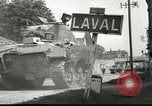 Immagine di Fanteria e serbatoi Mayenne Francia, 1944, secondo 61 filmato di repertorio 65675065388