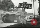 Immagine di Fanteria e serbatoi Mayenne Francia, 1944, secondo 62 filmato di repertorio 65675065388