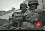 Immagine di Serbatoi e la fanteria Francia, 1944, secondo 15 filmato di repertorio 65675065389