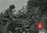 Immagine di Serbatoi e la fanteria Francia, 1944, secondo 53 filmato di repertorio 65675065389