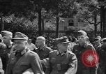 Immagine di Prigionieri tedeschi Francia, 1944, secondo 12 filmato di repertorio 65675065392