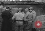 Standbild Deutsche spy ausgeführt durch US-Erschießungskommando Toul Frankreich, 1944, aus Sekunde 7 historischem Filmmaterial Videoclip 65675065399