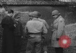 Standbild Deutsche spy ausgeführt durch US-Erschießungskommando Toul Frankreich, 1944, aus Sekunde 8 historischem Filmmaterial Videoclip 65675065399