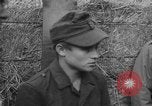 Standbild Deutsche spy ausgeführt durch US-Erschießungskommando Toul Frankreich, 1944, aus Sekunde 13 historischem Filmmaterial Videoclip 65675065399