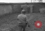 Standbild Deutsche spy ausgeführt durch US-Erschießungskommando Toul Frankreich, 1944, aus Sekunde 19 historischem Filmmaterial Videoclip 65675065399