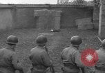 Standbild Deutsche spy ausgeführt durch US-Erschießungskommando Toul Frankreich, 1944, aus Sekunde 29 historischem Filmmaterial Videoclip 65675065399