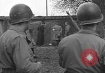Standbild Deutsche spy ausgeführt durch US-Erschießungskommando Toul Frankreich, 1944, aus Sekunde 38 historischem Filmmaterial Videoclip 65675065399