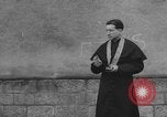 Standbild Deutsche spy ausgeführt durch US-Erschießungskommando Toul Frankreich, 1944, aus Sekunde 57 historischem Filmmaterial Videoclip 65675065399