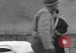 Standbild Deutsche spy ausgeführt durch US-Erschießungskommando Toul Frankreich, 1944, aus Sekunde 58 historischem Filmmaterial Videoclip 65675065399