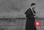 Standbild Deutsche spy ausgeführt durch US-Erschießungskommando Toul Frankreich, 1944, aus Sekunde 62 historischem Filmmaterial Videoclip 65675065399