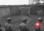 Immagine di Graham esecuzione Toul Francia, 1944, secondo 27 filmato di repertorio 65675065400