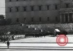 Image Gardes militaires grec Evzone Athènes Grèce, 1941, de la seconde 3 séquences d'archives historiques vidéo 65675065408