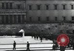 Image Gardes militaires grec Evzone Athènes Grèce, 1941, de la seconde 11 séquences d'archives historiques vidéo 65675065408
