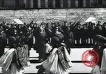 Image Gardes militaires grec Evzone Athènes Grèce, 1941, de la seconde 37 séquences d'archives historiques vidéo 65675065408