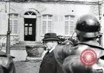 Standbild Marschall Petain Frankreich, 1940, aus Sekunde 32 historischem Filmmaterial Videoclip 65675065411