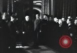 Standbild Marschall Petain interviewt Frankreich, 1940, aus Sekunde 4 historischem Filmmaterial Videoclip 65675065412