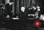 Standbild Marschall Petain interviewt Frankreich, 1940, aus Sekunde 45 historischem Filmmaterial Videoclip 65675065412