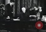 Standbild Marschall Petain interviewt Frankreich, 1940, aus Sekunde 57 historischem Filmmaterial Videoclip 65675065412