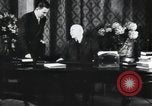 Standbild Marschall Petain interviewt Frankreich, 1940, aus Sekunde 61 historischem Filmmaterial Videoclip 65675065412