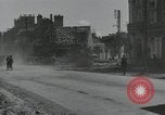 Standbild Ruinen nach dem Krieg Paris Frankreich, 1944, aus Sekunde 55 historischem Filmmaterial Videoclip 65675065416