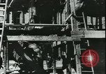 Immagine di Statue di cavalli Francia, 1944, secondo 8 filmato di repertorio 65675065424