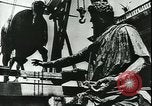 Immagine di Statue di cavalli Francia, 1944, secondo 27 filmato di repertorio 65675065424