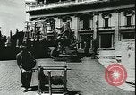 Immagine di Statue di cavalli Francia, 1944, secondo 33 filmato di repertorio 65675065424
