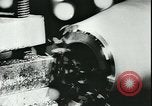 Image la fabrication d'armements de l'industrie Allemagne, 1944, de la seconde 30 séquences d'archives historiques vidéo 65675065426