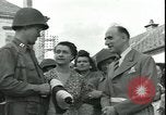 Standbild 80th Infantry Division Chalons-sur-Marne Frankreich, 1944, aus Sekunde 17 historischem Filmmaterial Videoclip 65675065432