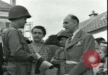Standbild 80th Infantry Division Chalons-sur-Marne Frankreich, 1944, aus Sekunde 20 historischem Filmmaterial Videoclip 65675065432