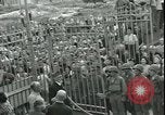 Standbild 80th Infantry Division Chalons-sur-Marne Frankreich, 1944, aus Sekunde 34 historischem Filmmaterial Videoclip 65675065432