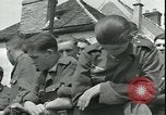 Immagine di Prigionieri tedeschi Parigi Francia, 1944, secondo 22 filmato di repertorio 65675065433