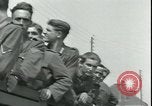 Immagine di Prigionieri tedeschi Parigi Francia, 1944, secondo 26 filmato di repertorio 65675065433