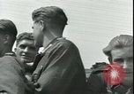 Immagine di Prigionieri tedeschi Parigi Francia, 1944, secondo 32 filmato di repertorio 65675065433