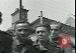 Immagine di Prigionieri tedeschi Parigi Francia, 1944, secondo 35 filmato di repertorio 65675065433