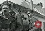 Immagine di Prigionieri tedeschi Parigi Francia, 1944, secondo 38 filmato di repertorio 65675065433