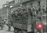 Immagine di Prigionieri tedeschi Parigi Francia, 1944, secondo 44 filmato di repertorio 65675065433