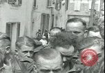 Immagine di Prigionieri tedeschi Parigi Francia, 1944, secondo 49 filmato di repertorio 65675065433