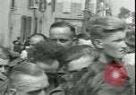 Immagine di Prigionieri tedeschi Parigi Francia, 1944, secondo 50 filmato di repertorio 65675065433